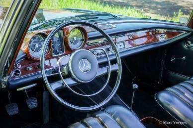 Mercedes-Benz 220 SE (W111) cabriolet, 1963