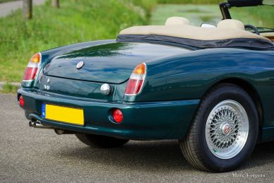 MG RV8 1995