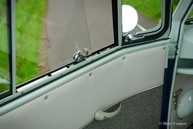 Volkswagen Type 2 T1 Samba 21-window Deluxe, 1966 Restoration