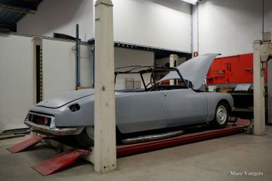 Citroën DS Convertible body restoration