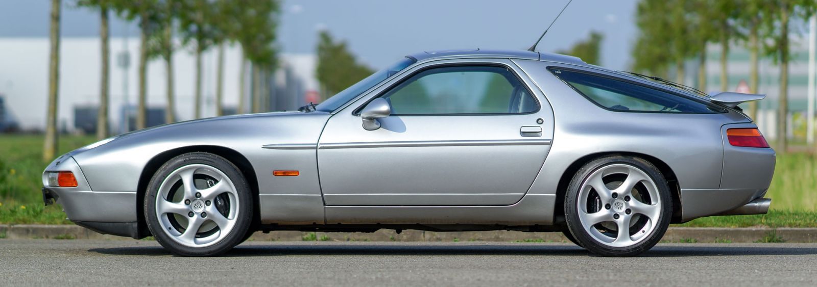 Porsche 928 GTS, 1993