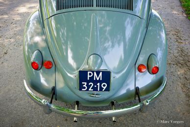 Volkswagen Beetle (oval window), 1956