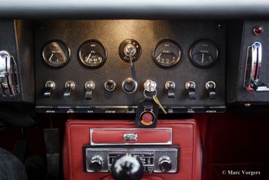 Jaguar E-type 4.2 Litre S1 FHC, 1965