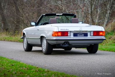 Mercedes-Benz 280SL (R107), 1985