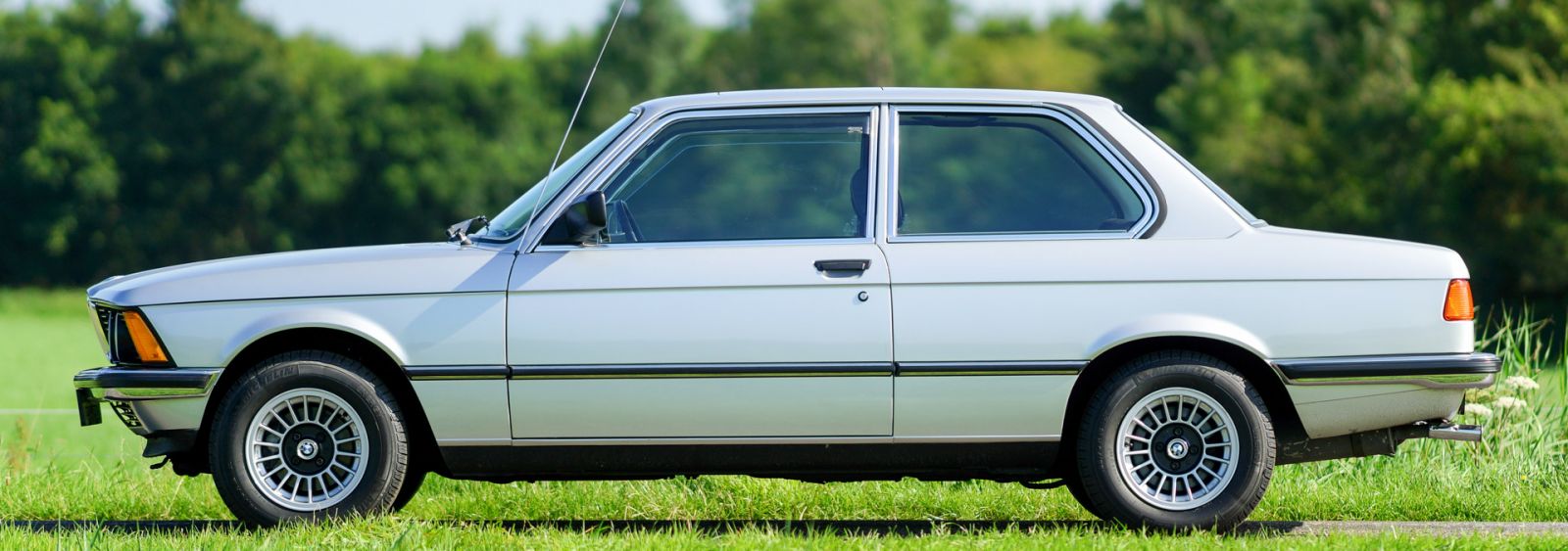 BMW 323i (E21), 1979