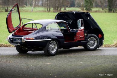 Jaguar E-type 4.2 Litre S1 FHC, 1965