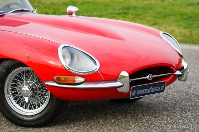 Jaguar E-type 4.2 FHC, 1965