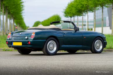 MG RV8 1995