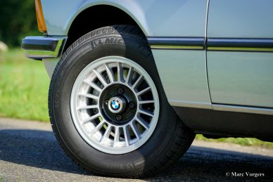 BMW 323i (E21), 1979