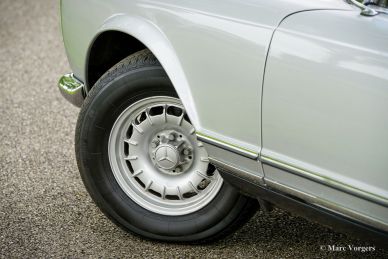 Mercedes-Benz 230 SL (W113), 1964