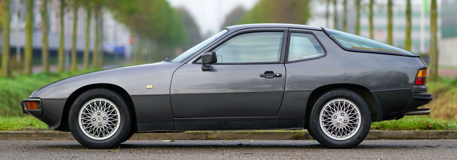 Porsche 924, 1980