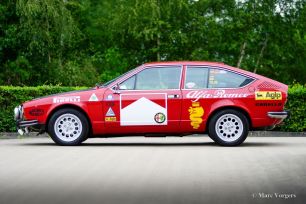Alfa-Romeo-Alfetta-1800-GT-Rally-Car-1975-Rosso-Red-Rouge-Rot-Alfa-02.jpg
