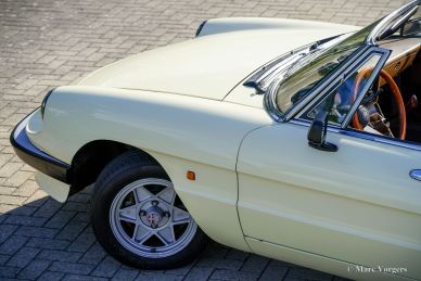 Alfa Romeo Spider 2000, 1983