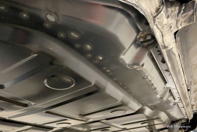 Porsche 911 2.0 SWB 1968 body restoration