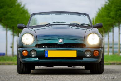 MG RV8 1995