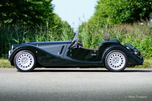 Morgan-Plus-Six-2019-Velvet-Green-02.jpg