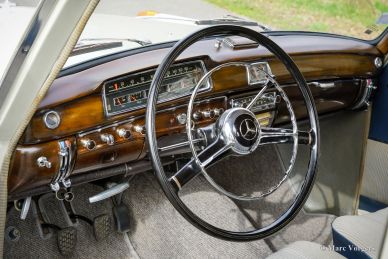 Mercedes-Benz 220 S (W180), 1958