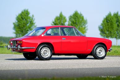 Alfa Romeo Giulia GT 1300 Junior, 1975