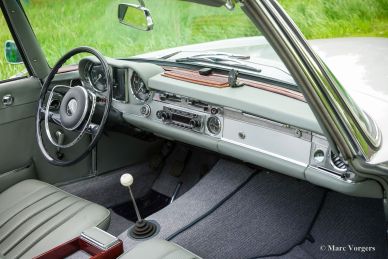 Mercedes-Benz 230 SL (W113), 1964