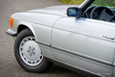 Mercedes-Benz 280SL (R107), 1985