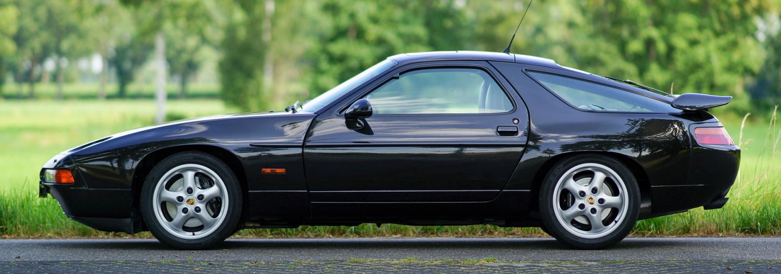 Porsche 928 Gts 1995 Classicargarage De