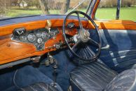 Rover 14 HP Streamline saloon, 1935