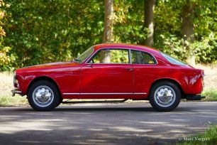 Alfa-Romeo-Giulietta-1300-Sprint-1956-Tipo-750-750B-Red-Rouge-Rot-02.jpg