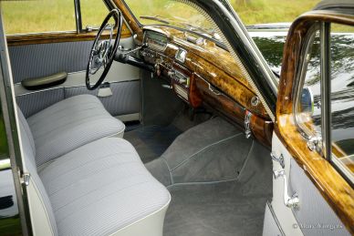 Mercedes-Benz 220 S (W180), 1958