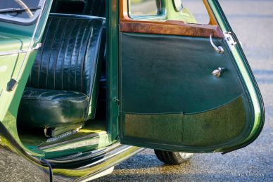 Riley RMF saloon, 1953