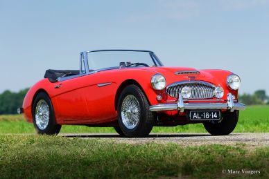 THE BIG HEALEYS BY JOHN NIKAS & MARC VORGERS BOOK