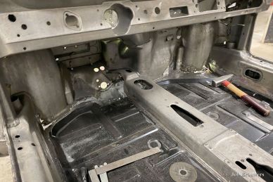 Porsche 911 2.0 SWB 1968 body restoration