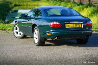 Jaguar XK8 coupe, 2001