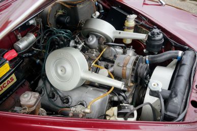 Daimler 250 V8, 1967