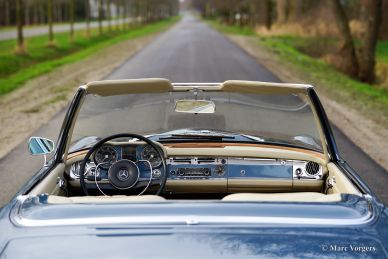 Mercedes-Benz 230 SL 'Pagode', 1964