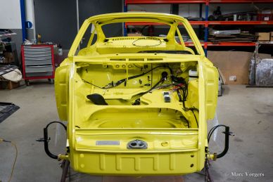 Porsche 911 2.0 SWB 1968 body restoration