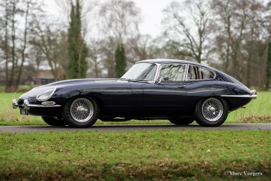 Jaguar E-type 4.2 Litre S1 FHC, 1965