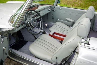 Mercedes-Benz 230 SL (W113), 1964