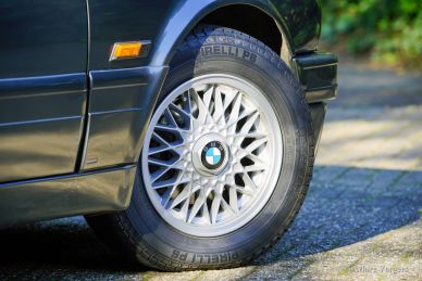 BMW 320 IS (E30), 1988