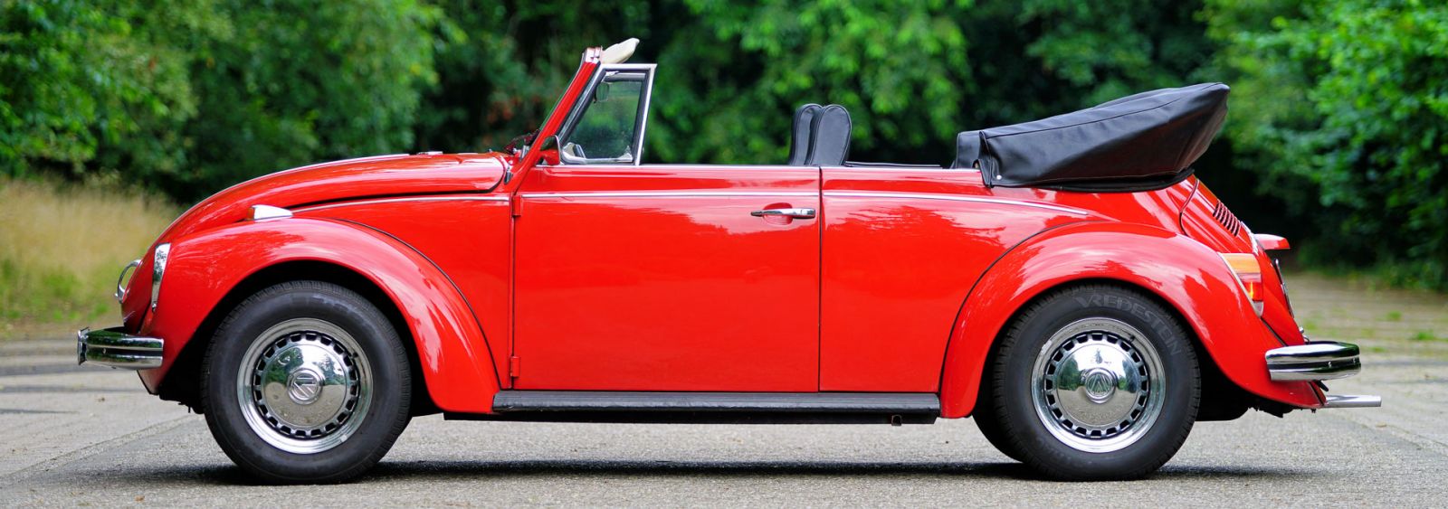 Volkswagen “Beetle” 1302 LS Convertible / Cabriolet, 1971