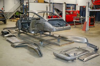 Porsche 911 2.0 SWB 1968 body restoration