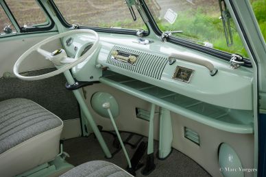 Volkswagen Type 2 T1 Samba 21-window Deluxe, 1966 Restoration